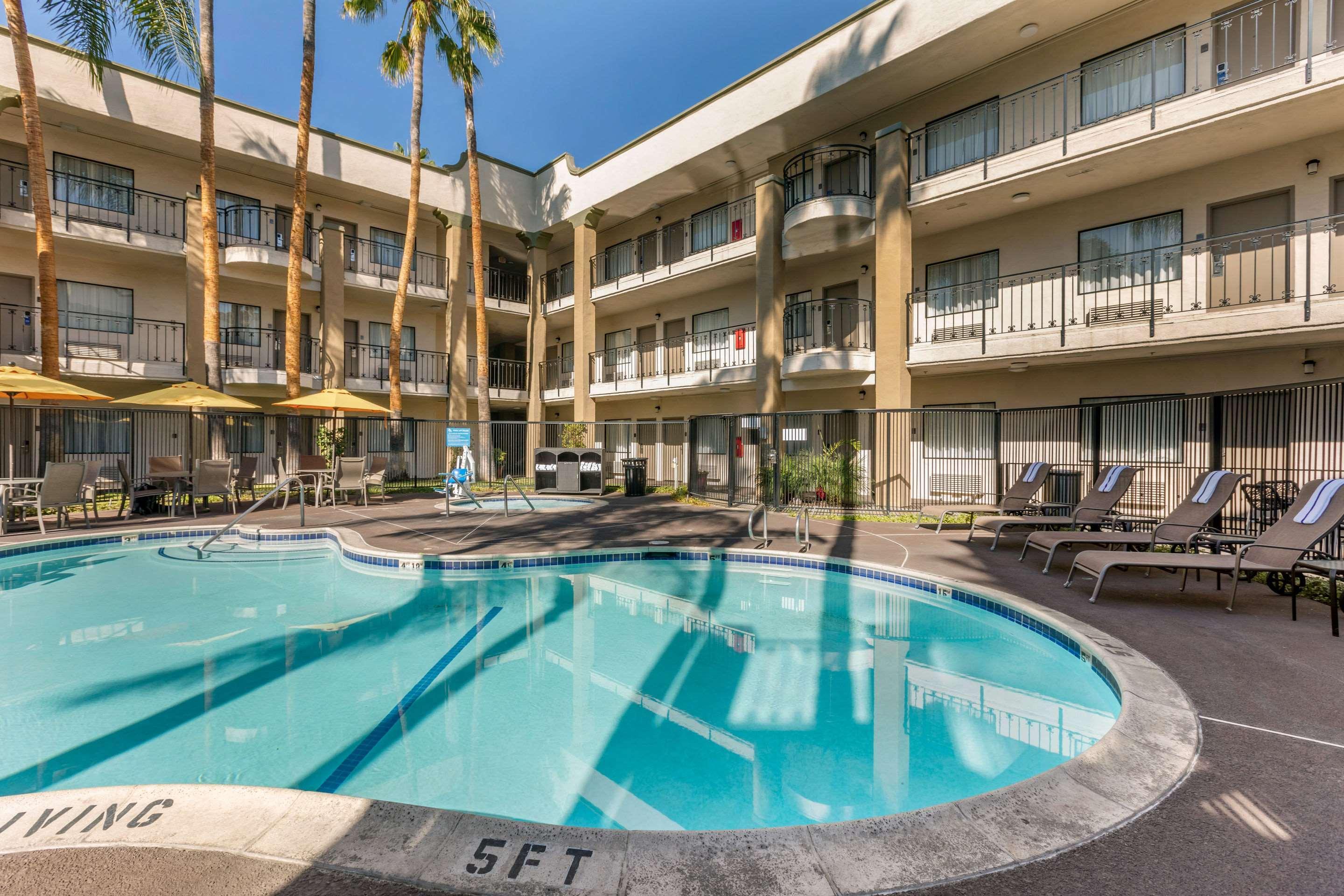 Comfort Inn & Suites Orange County John Wayne Airport Santa Ana Exteriör bild
