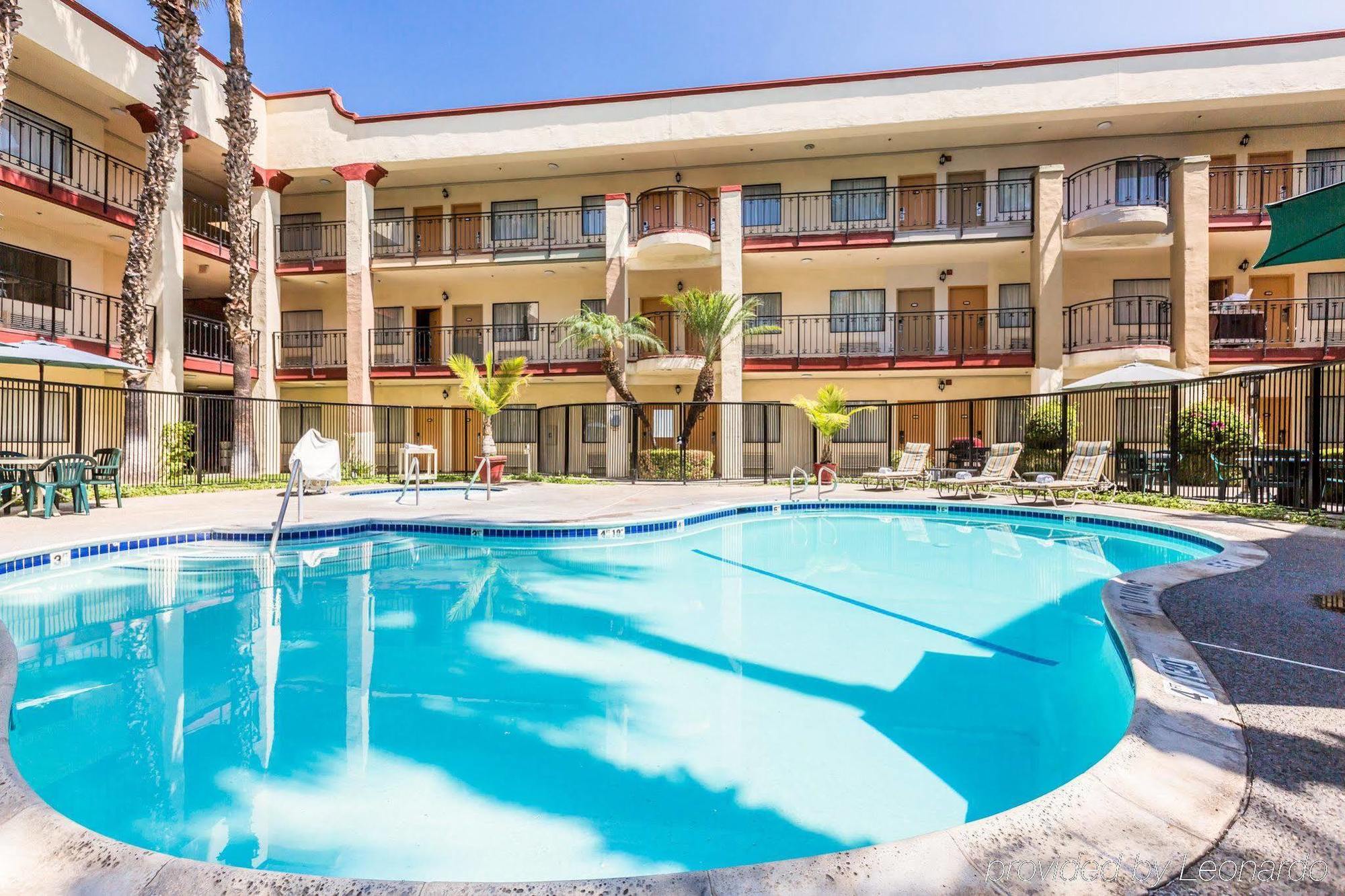 Comfort Inn & Suites Orange County John Wayne Airport Santa Ana Exteriör bild